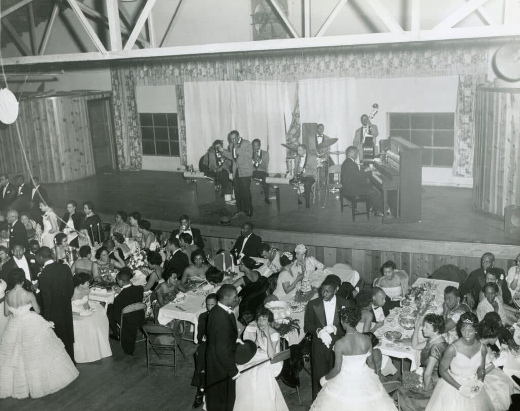 Photo of well-dressed attendants of the Debutante Ball 